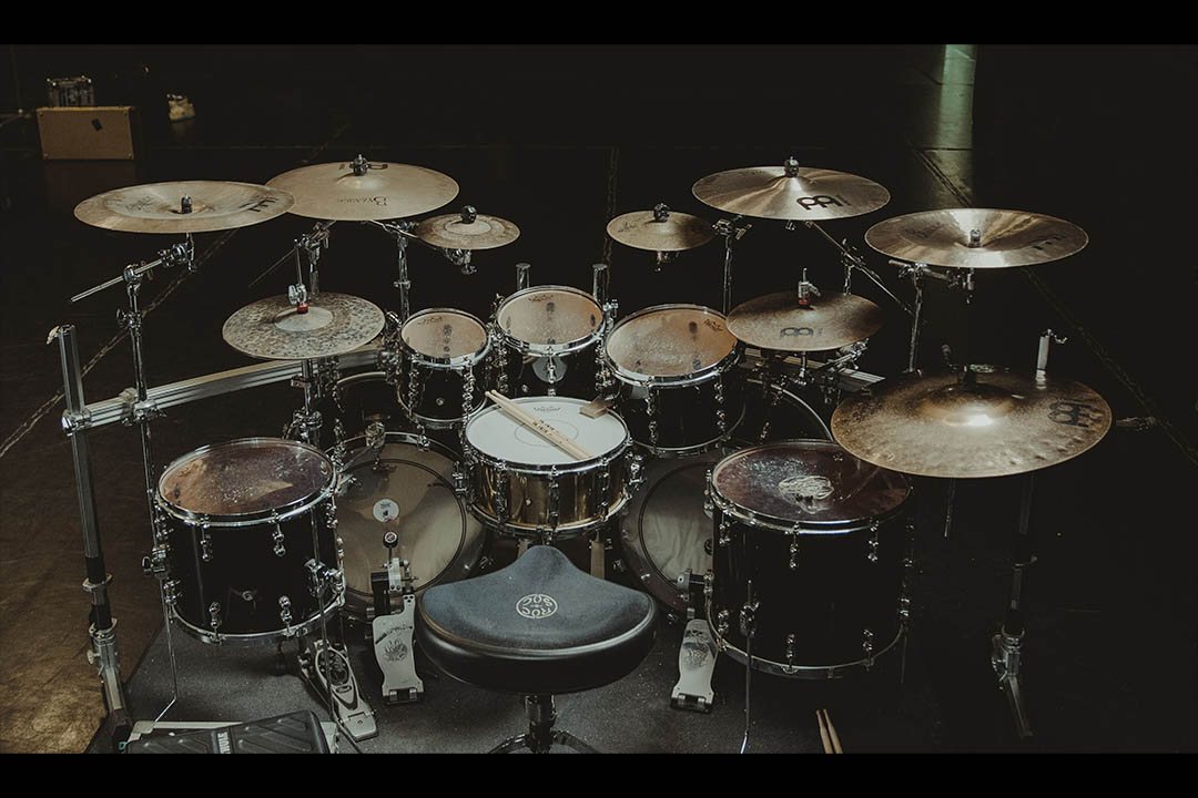 DRUMS  Home/ Tour setup